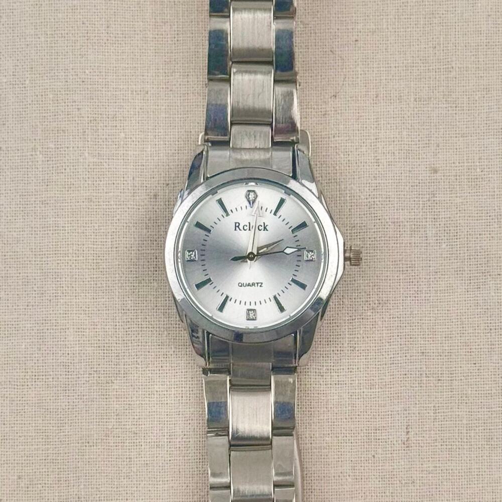 Y2K Silver Quartz Watch with Rhinestone Markers Unisex 8.5" New - Picture 7 of 8